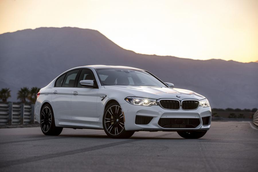  BMW M5 (F90) 2018 года  (NA) (фото 1 из 40)